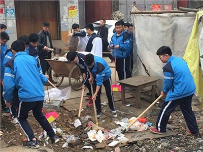 经纬学校学雷锋